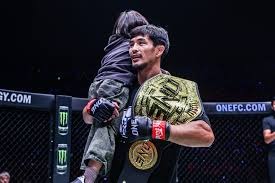 2025 赛季回顾：山本由伸凭借在 2025 赛季的 18 场胜投，成为大联盟日籍投手单季胜场王