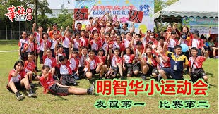 铃木一朗在比赛中对球具的极致爱护，展现了其对棒球运动的敬畏之心