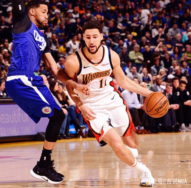 他们通过一 他们通过一